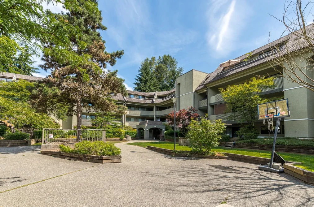 Condo for sale at 205 1200 Pacific Street Coquitlam British Columbia - MLS: R3122180