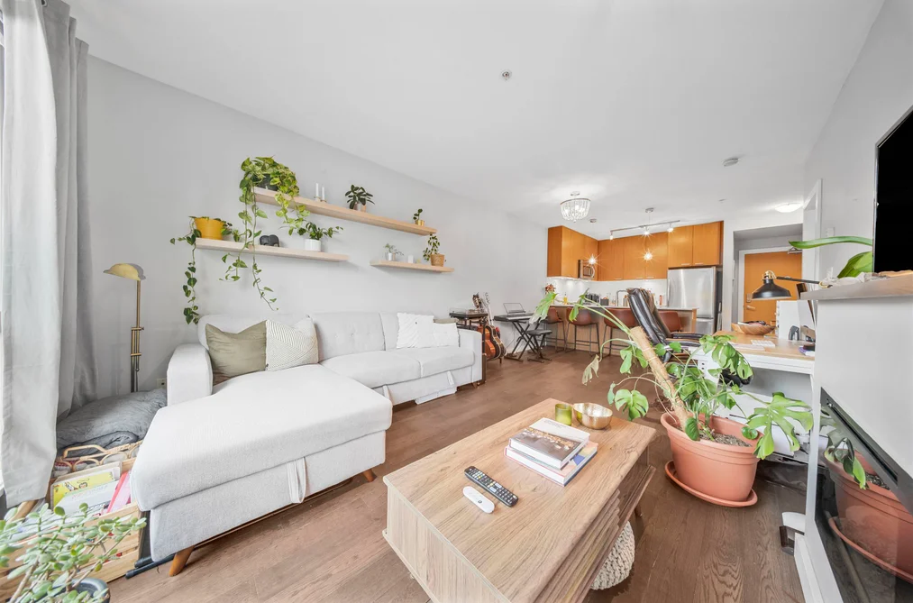 205 1330 MARINE DRIVE, North Vancouver BC V7P 1T4, North Vancouver BC — Residential for Sale - Photo 6