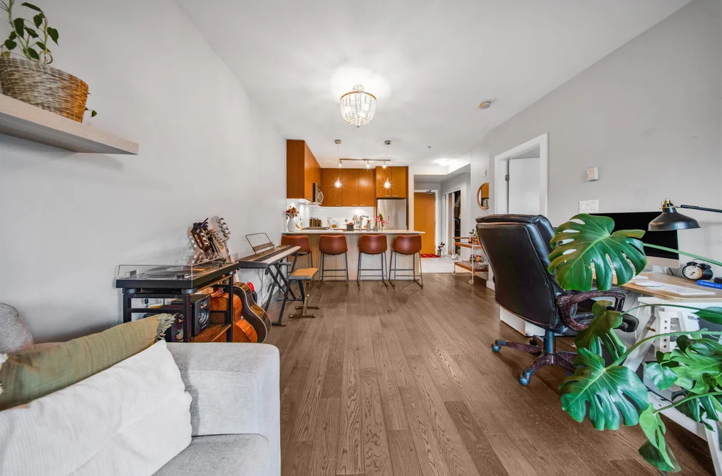 205 1330 MARINE DRIVE, North Vancouver BC V7P 1T4, North Vancouver BC — Residential for Sale - Photo 7