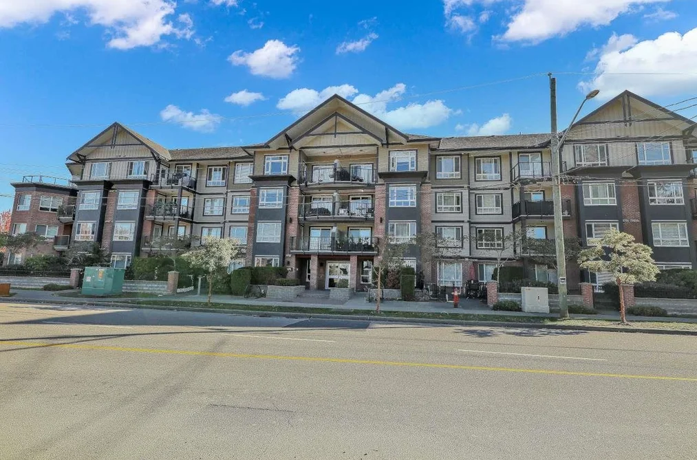 Condo for sale at 205 14960 102a Avenue Surrey British Columbia - MLS: R3168923