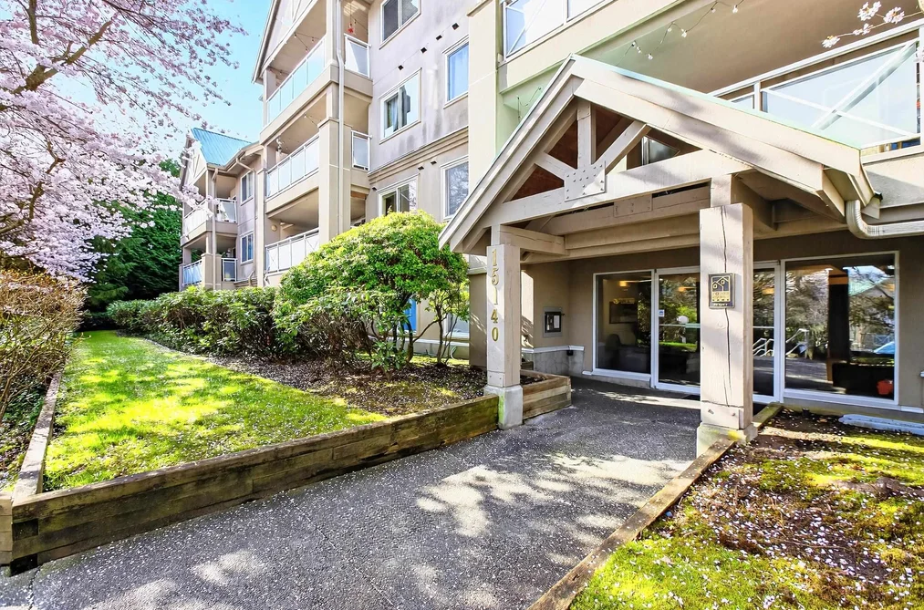 Condo for sale at 205 15140 29a Avenue Surrey British Columbia - MLS: R3105403