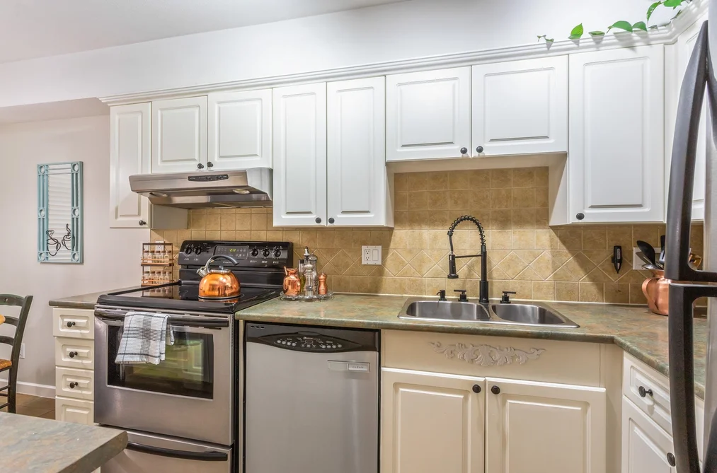 205 1518 BOWSER AVENUE, North Vancouver BC V7P 2Y3, North Vancouver BC — Residential for Sale - Photo 6