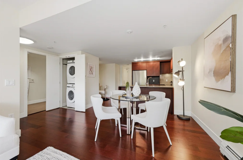 205 158 W 13TH STREET, North Vancouver BC V7M 0A7, North Vancouver BC — Residential for Sale — Photo 13 of 35