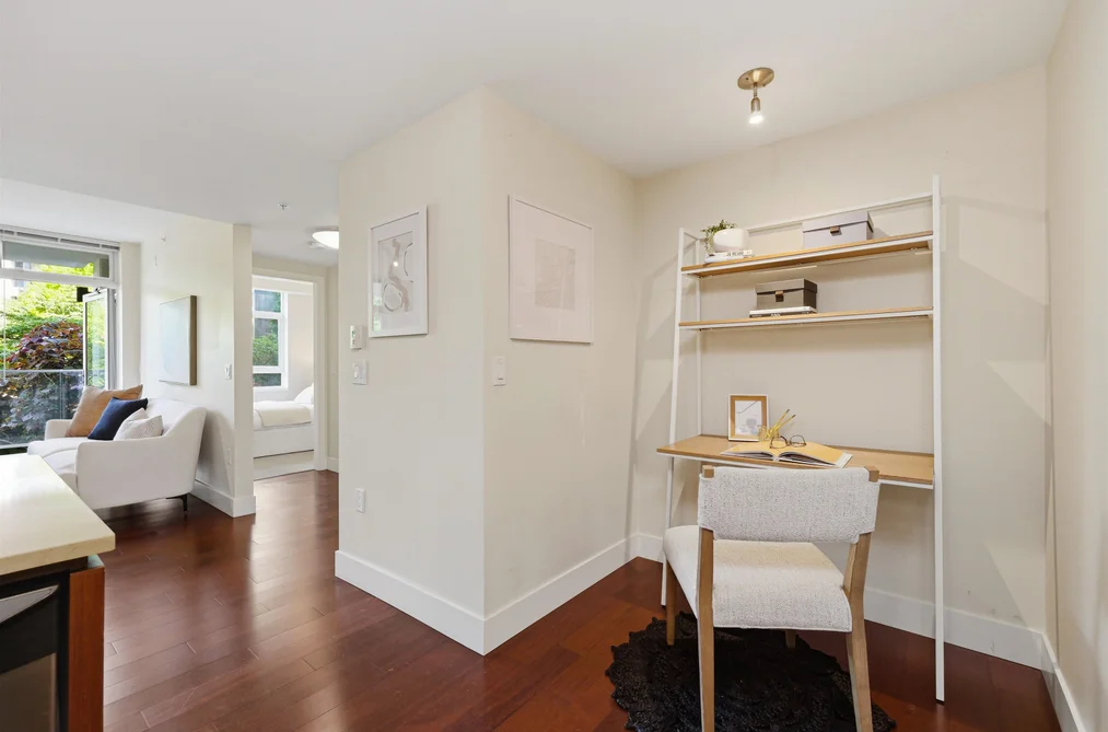 205 158 W 13TH STREET, North Vancouver BC V7M 0A7, North Vancouver BC — Residential for Sale — Photo 16 of 35