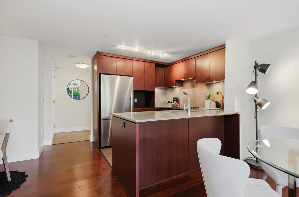 205 158 W 13TH STREET, North Vancouver BC V7M 0A7, North Vancouver BC — Residential for Sale - Photo 2
