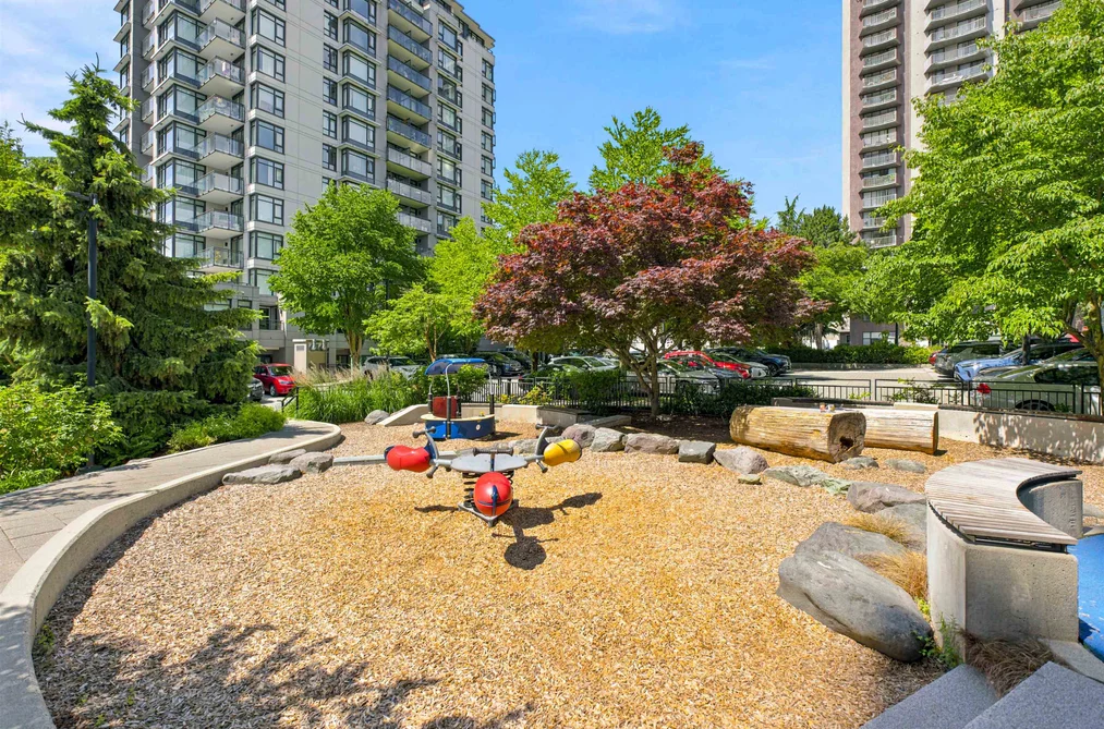 205 158 W 13TH STREET, North Vancouver BC V7M 0A7, North Vancouver BC — Residential for Sale — Photo 33 of 35