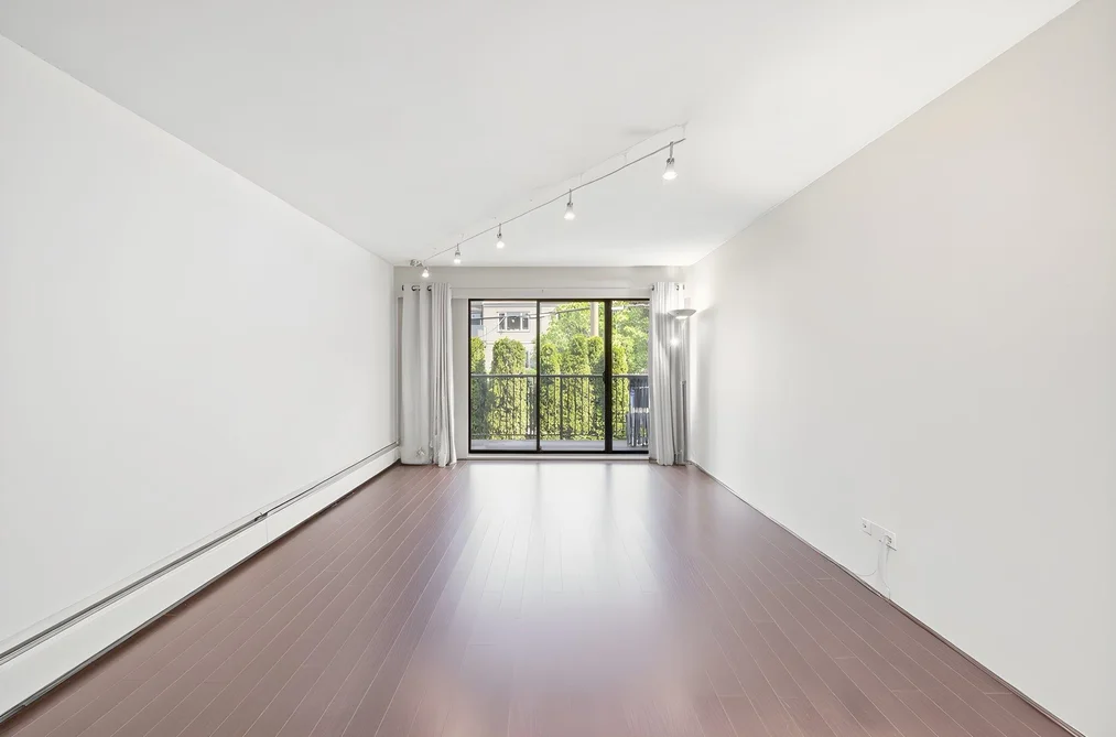 205 1585 E 4TH AVENUE, Vancouver BC V5N 1J9, Vancouver BC — Residential for Sale - Photo 2