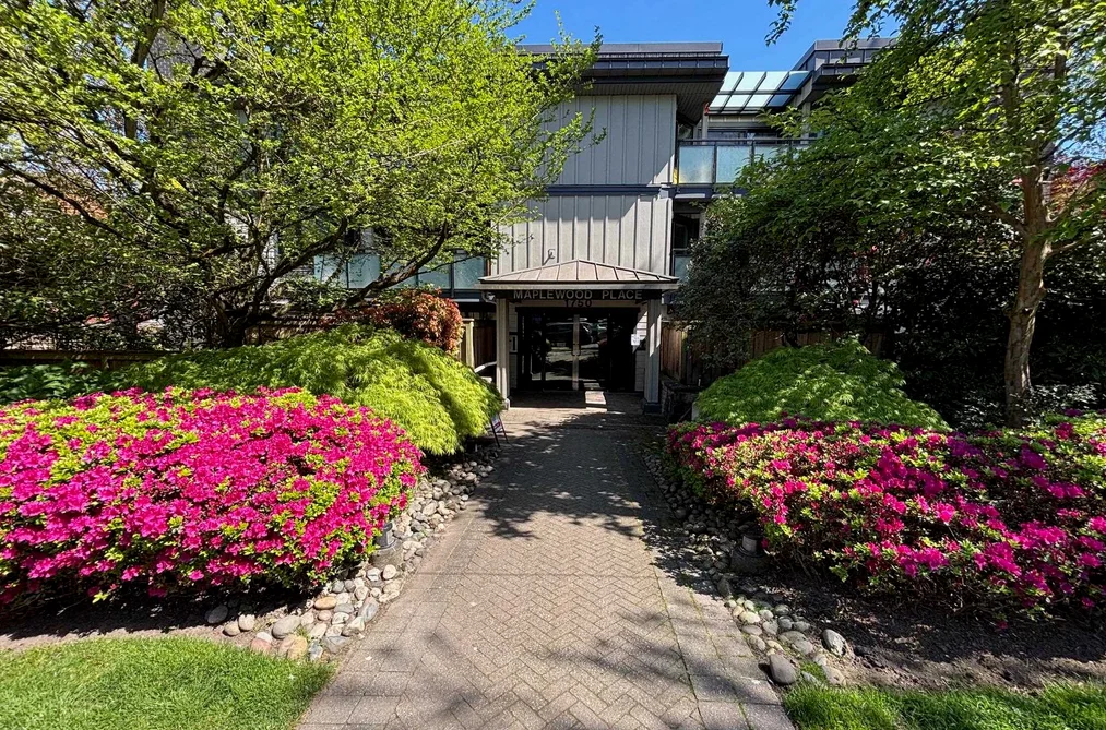 Condo for sale at 205 1750 Maple Street Vancouver British Columbia - MLS: R3106427