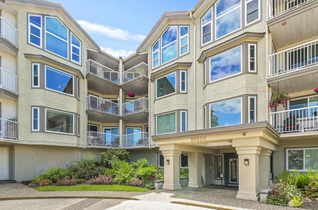 Condo for sale at 205 20600 53a Avenue Langley British Columbia - MLS: R3135728