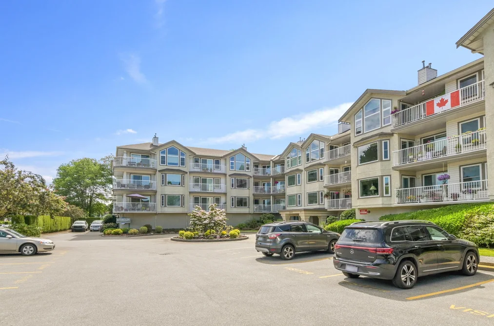 Condo for sale at 205 20600 53a Avenue Langley British Columbia - MLS: R3160293
