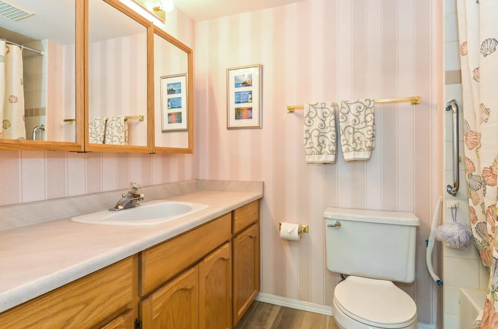 205 20600 53A AVENUE, Langley BC V3A 8C2, Langley BC — Residential for Sale — Photo 13 of 37