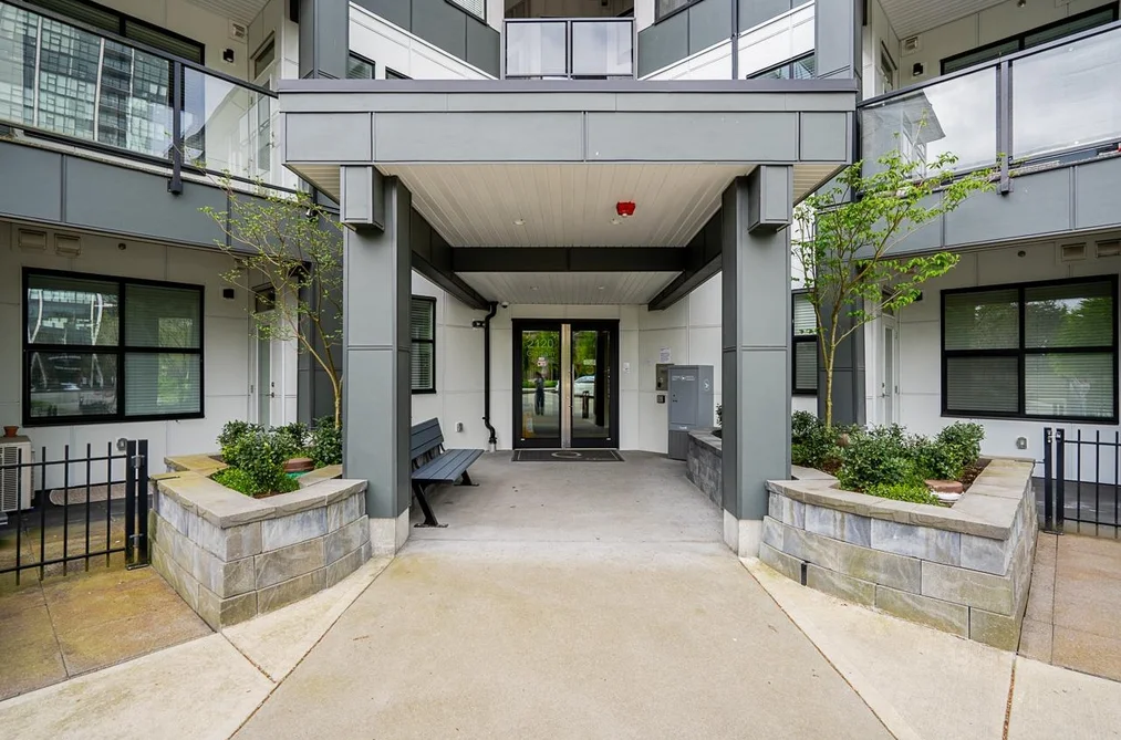205 2120 GLADWIN ROAD, Abbotsford BC V2S 0L7, Abbotsford BC — Residential for Sale - Photo 5