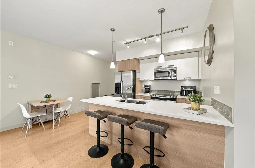 2214 Kelly Ave Unit 205, Port Coquitlam, BC - MLS: R3177746