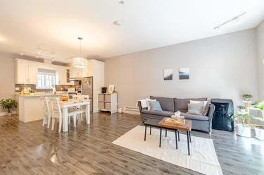 2263 Triumph St Unit 205, Vancouver, BC - MLS: R3131438