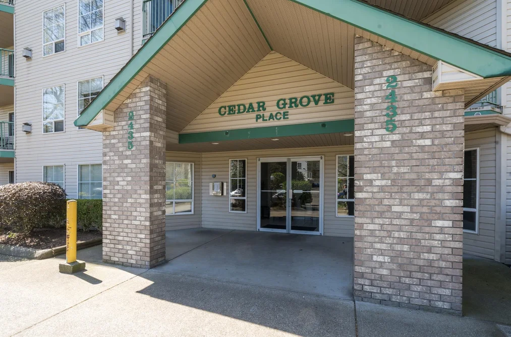 Condo for sale at 205 2435 Center Street Abbotsford British Columbia - MLS: R3099859