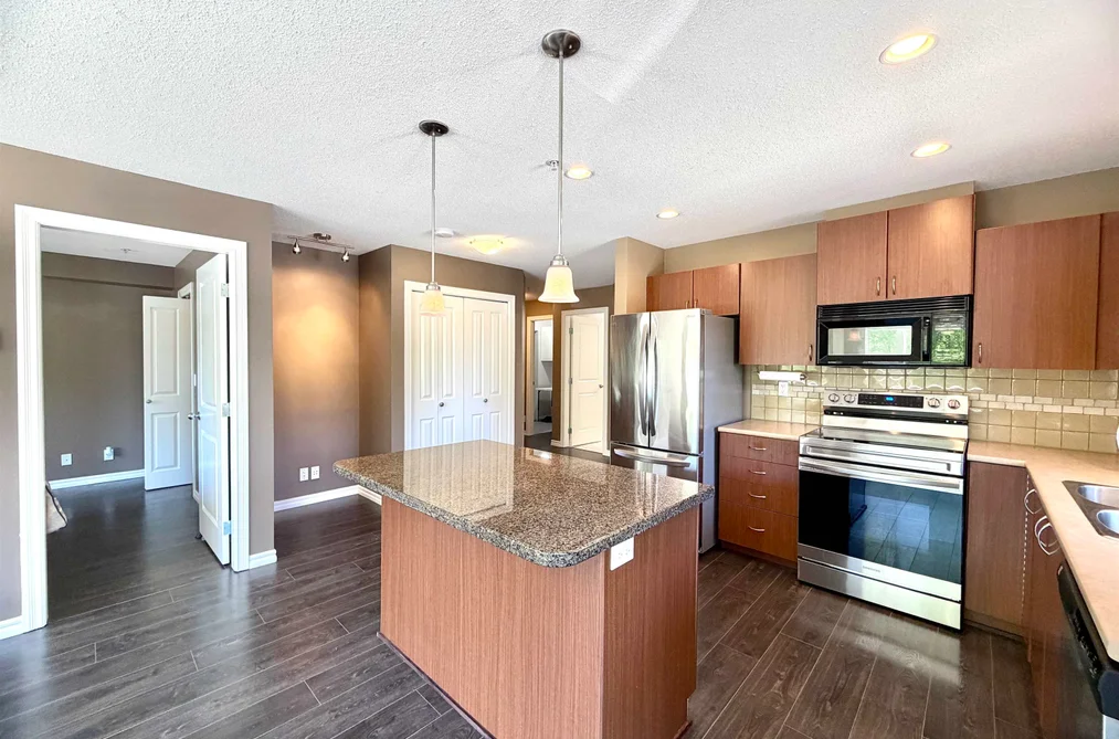 205 2581 LANGDON STREET, Abbotsford BC V2T 7A3, Abbotsford BC — Residential for Sale — Photo 17 of 39