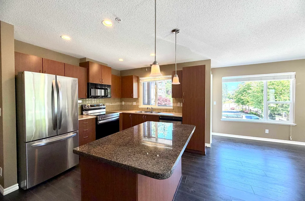 205 2581 LANGDON STREET, Abbotsford BC V2T 7A3, Abbotsford BC — Residential for Sale — Photo 18 of 39