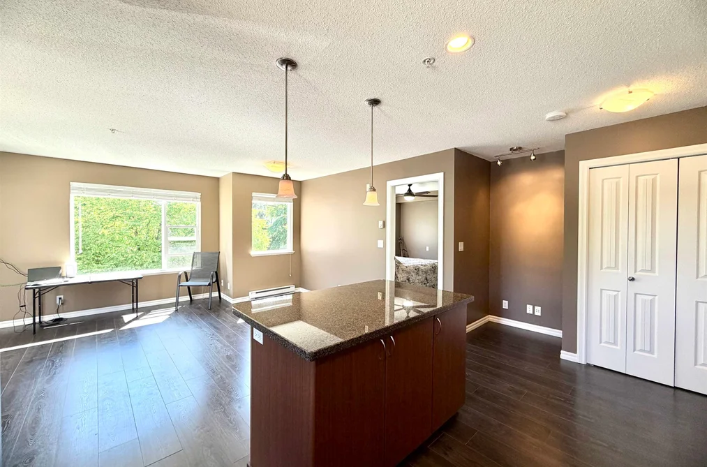 205 2581 LANGDON STREET, Abbotsford BC V2T 7A3, Abbotsford BC — Residential for Sale — Photo 24 of 39