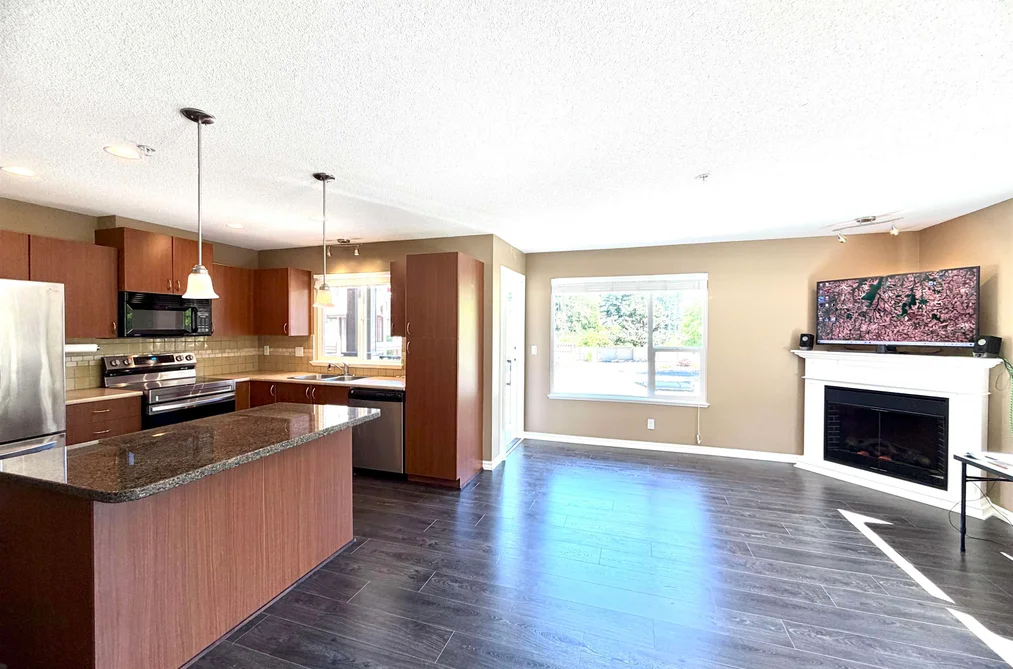 205 2581 LANGDON STREET, Abbotsford BC V2T 7A3, Abbotsford BC — Residential for Sale — Photo 28 of 39