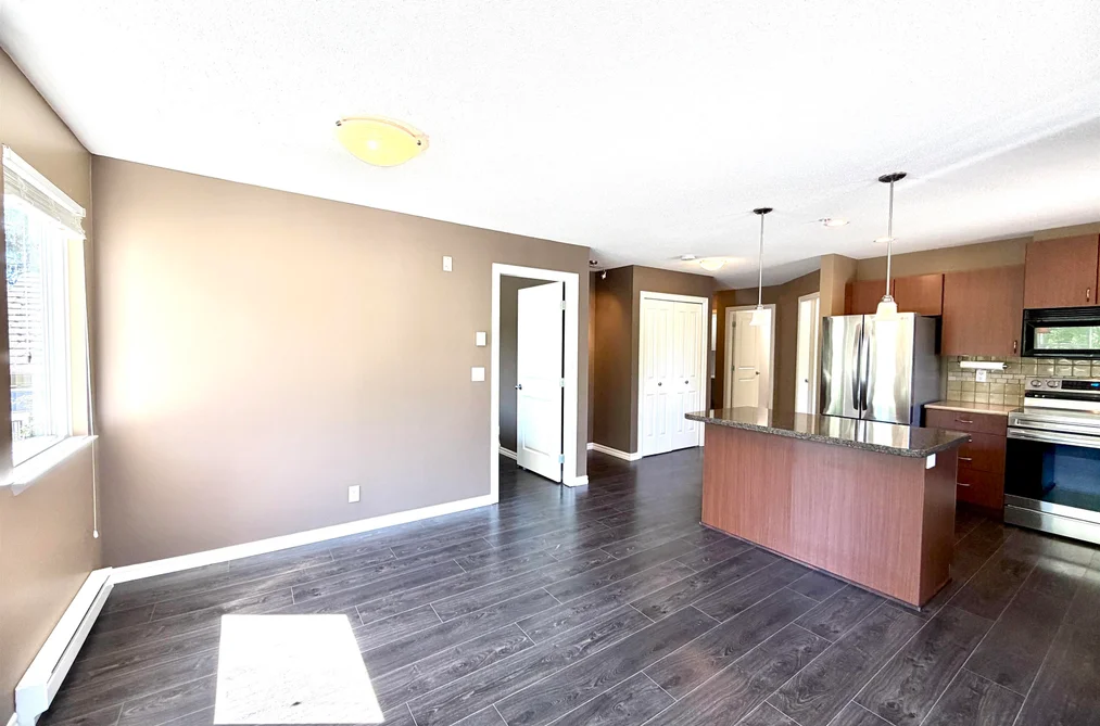205 2581 LANGDON STREET, Abbotsford BC V2T 7A3, Abbotsford BC — Residential for Sale — Photo 30 of 39