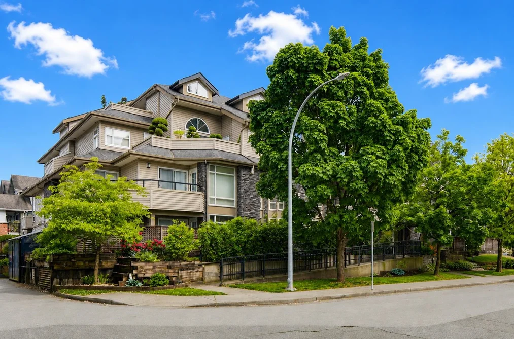 Condo for sale at 205 3150 Vincent Street Port Coquitlam British Columbia - MLS: R3122869