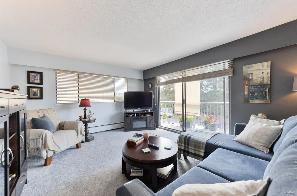 Condo for sale at 205 330 W 2nd Street North Vancouver British Columbia - MLS: R3130454