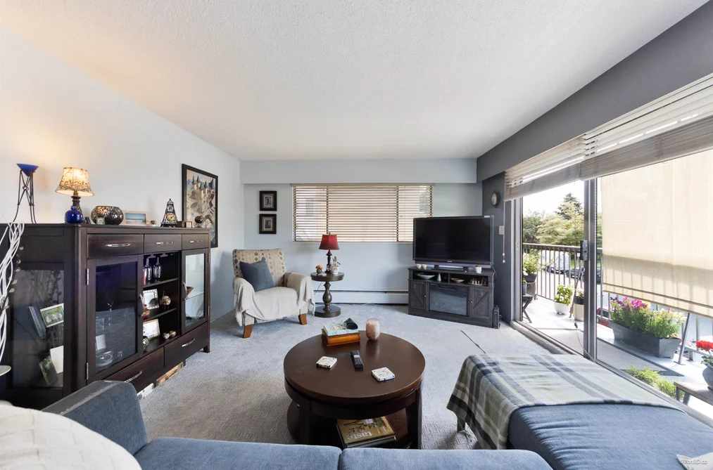 205 330 W 2ND STREET, North Vancouver BC V7M 1E1, North Vancouver BC — Residential for Sale - Photo 2