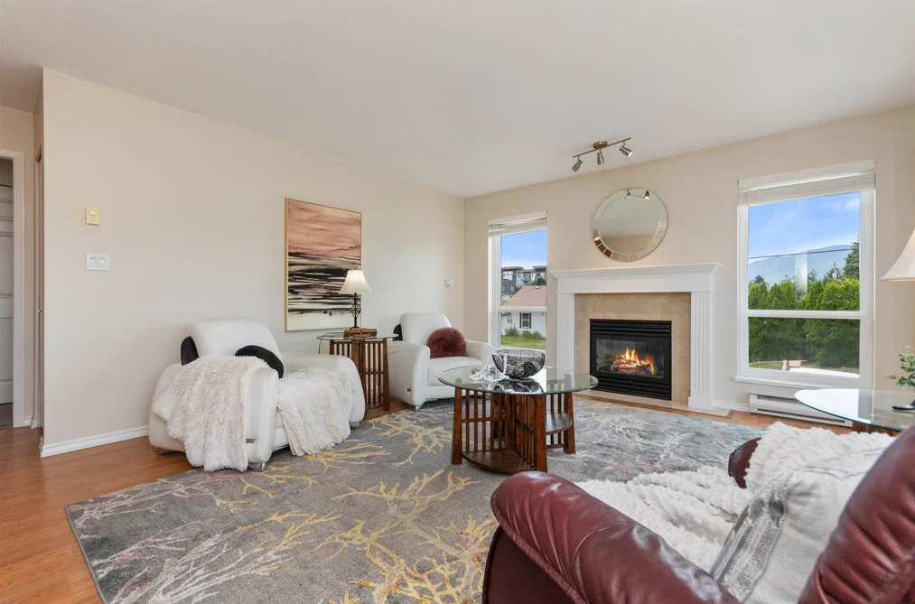 205 45773 VICTORIA AVENUE, Chilliwack, BC — Residential for Sale - Photo 2