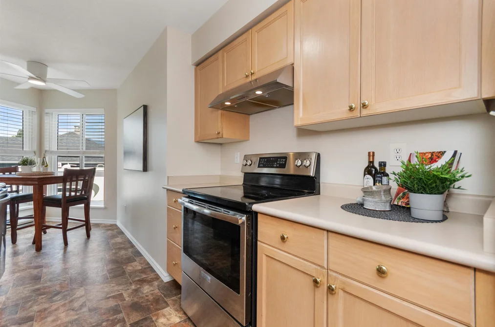205 45773 VICTORIA AVENUE, Chilliwack, BC — Residential for Sale — Photo 4 of 22