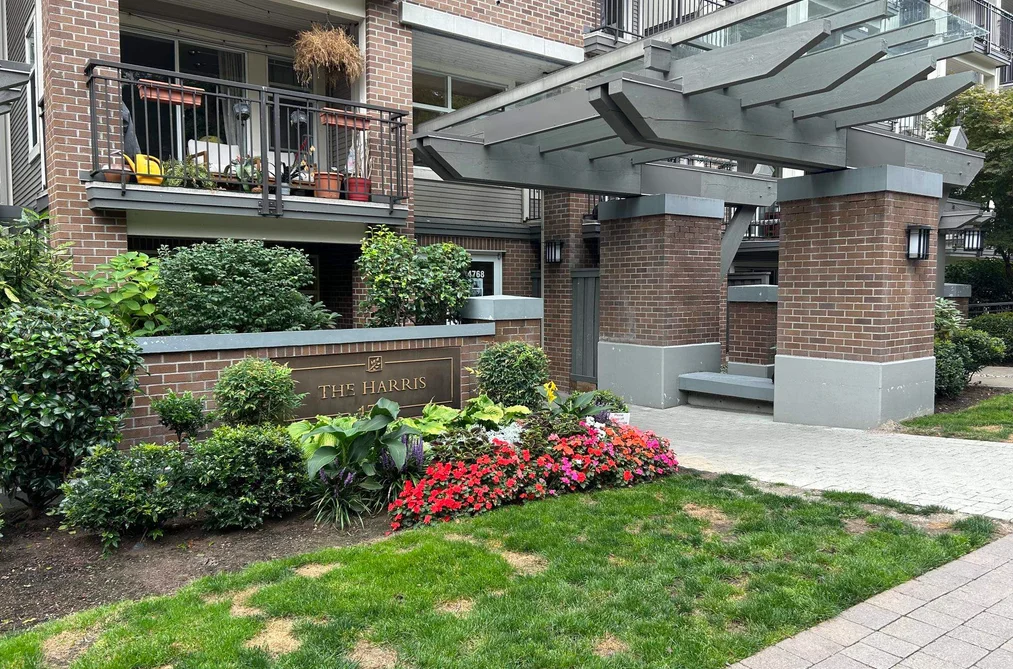 Condo for sale at 205 4768 Brentwood Drive Burnaby British Columbia - MLS: R3162330