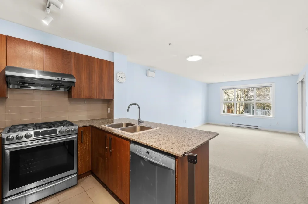 205 5665 IRMIN STREET, Burnaby BC V5J 0C4, Burnaby BC — Residential for Sale - Photo 6