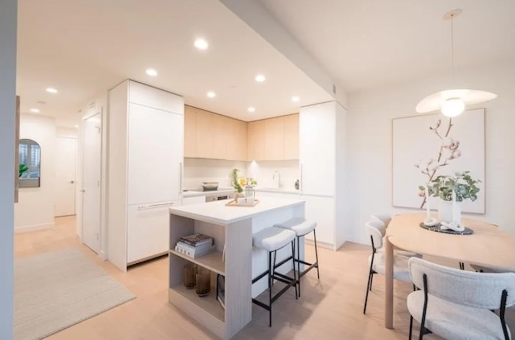 205 585 KEMSLEY AVENUE, Coquitlam BC V3J 3Z1, Coquitlam BC — Residential for Sale - Photo 2