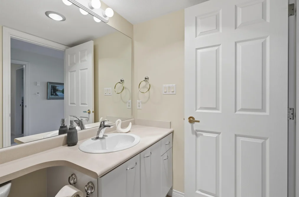 205 5855 COWRIE STREET, Sechelt BC V7Z 0K1, Sechelt BC — Residential for Sale — Photo 17 of 19