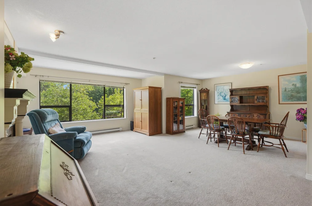 205 5855 COWRIE STREET, Sechelt BC V7Z 0K1, Sechelt BC — Residential for Sale - Photo 2