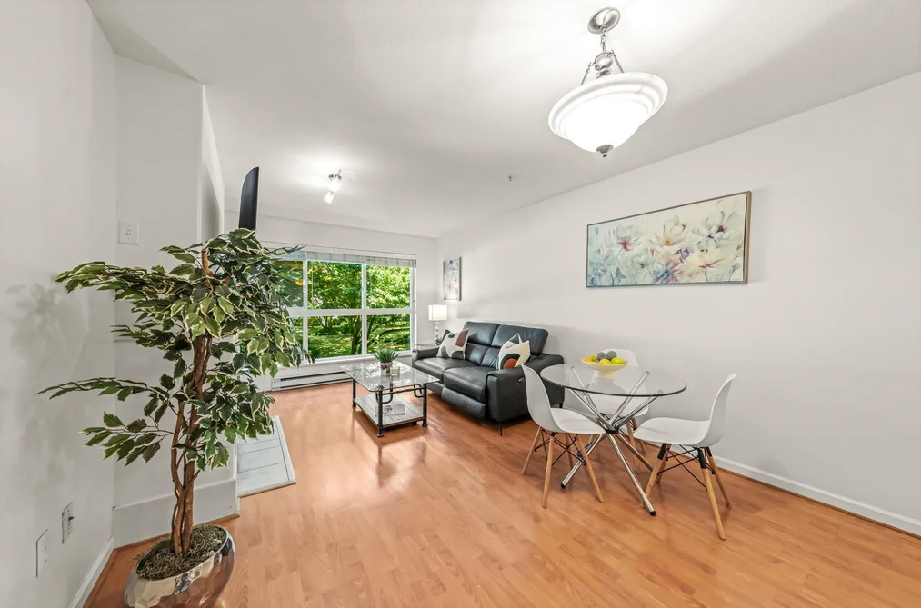 Condo for sale at 205 5900 Dover Crescent Richmond British Columbia - MLS: R3153015