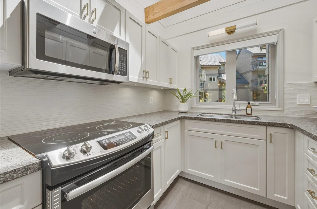 205 6117 EAGLE DRIVE, Whistler BC V0N 1B6, Whistler BC — Residential for Sale — Photo 20 of 34