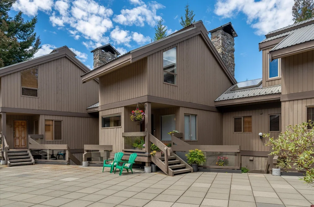 205 6117 EAGLE DRIVE, Whistler BC V0N 1B6, Whistler BC — Residential for Sale — Photo 3 of 34