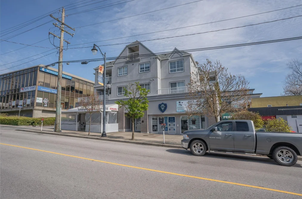 Condo for sale at 205 723 Twelfth Street New Westminster British Columbia - MLS: R3079166