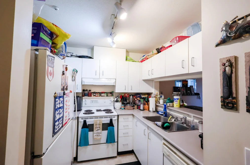 205 723 TWELFTH STREET, New Westminster BC V3M 4J8, New Westminster BC — Residential for Sale - Photo 2