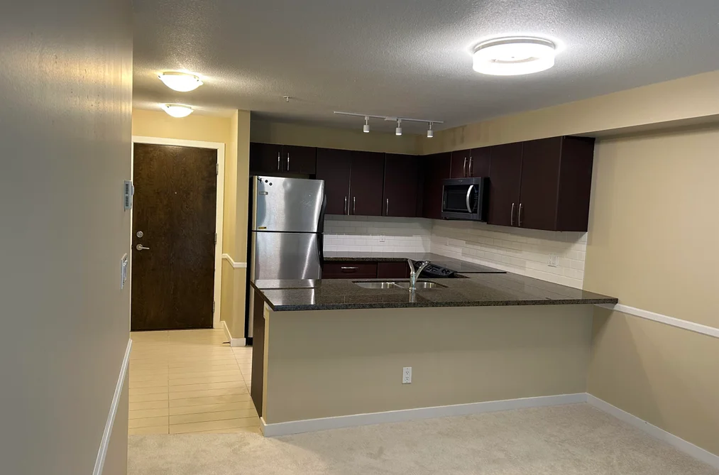 205 7337 MACPHERSON AVENUE, Burnaby BC V5J 0A9, Burnaby BC — Residential for Sale - Photo 2
