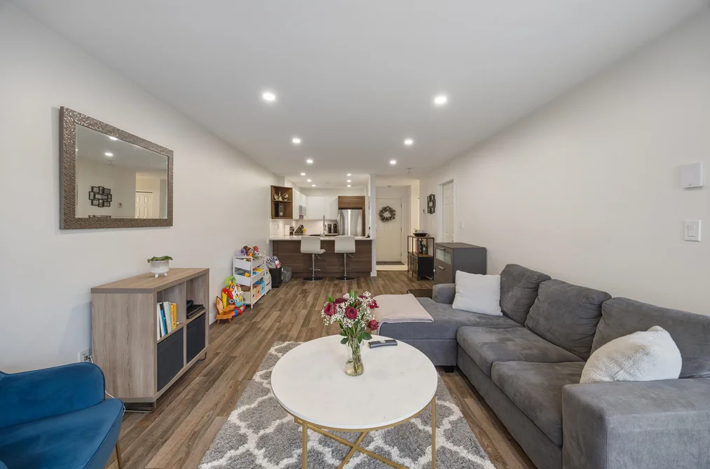 205 7465 SANDBORNE AVENUE, Burnaby BC V3N 4W7, Burnaby BC — Residential for Sale - Photo 6