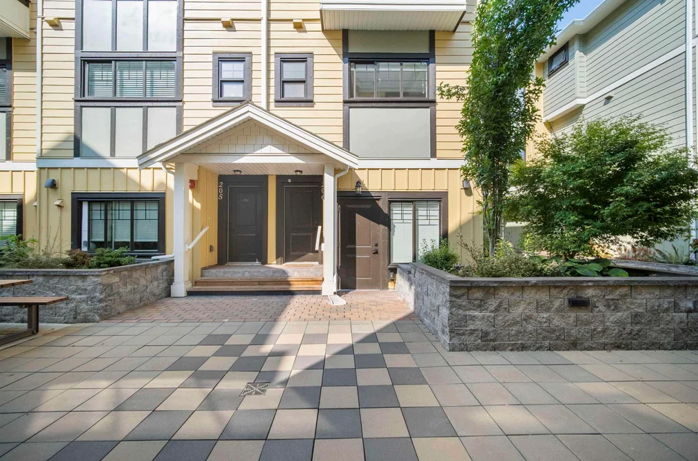205 80 ELGIN STREET, Port Moody BC V3H 0M6, Port Moody BC — Residential for Sale - Photo 2