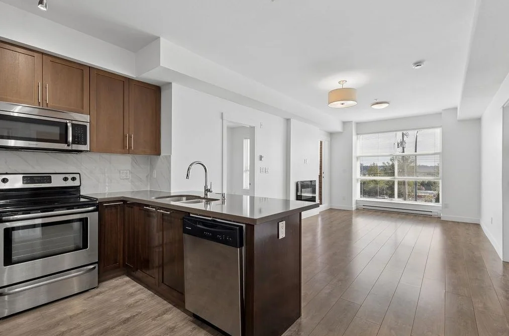 205 827 RODERICK AVENUE, Coquitlam BC V3K 0E3, Coquitlam BC — Residential for Sale - Photo 4