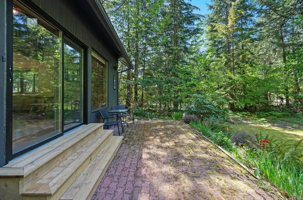 2050 MIDNIGHT WAY, Squamish BC V0N 1H0, Squamish BC — Residential for Sale - Photo 4