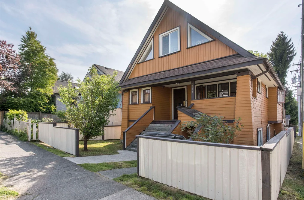 House for sale at 2051 Stephens Street Vancouver British Columbia - MLS: R3121913