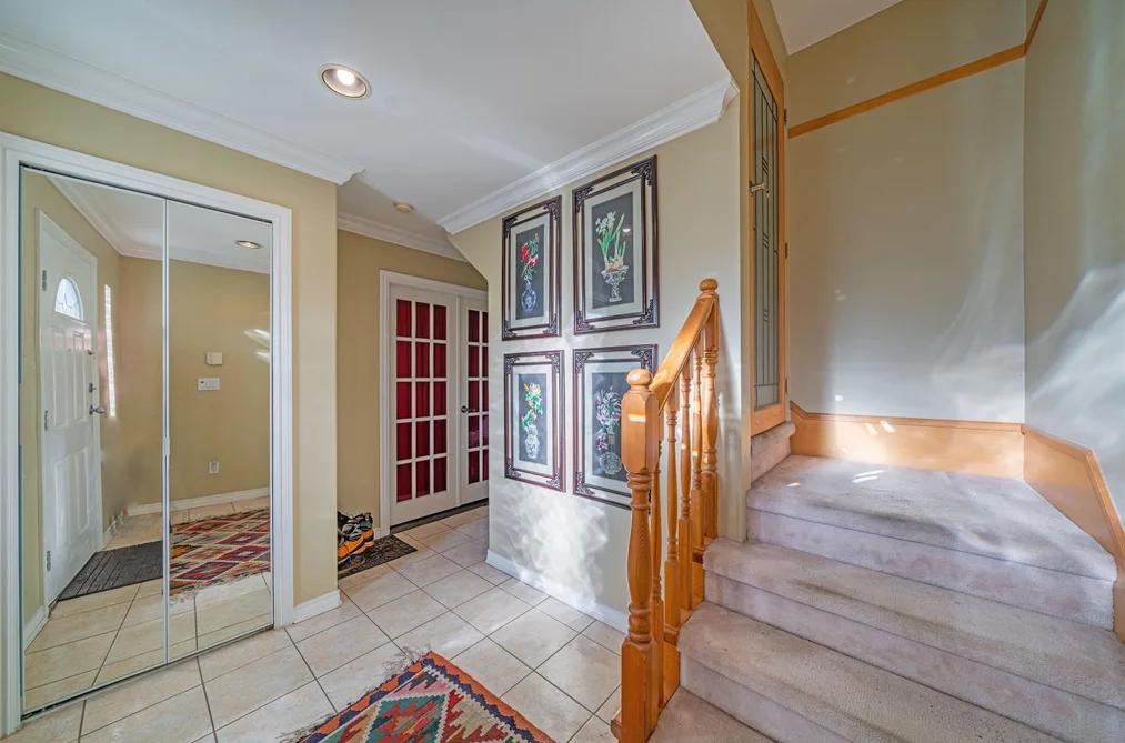 2052 WESTVIEW DRIVE, North Vancouver BC V7M 3B2, North Vancouver BC — Residential for Sale - Photo 2