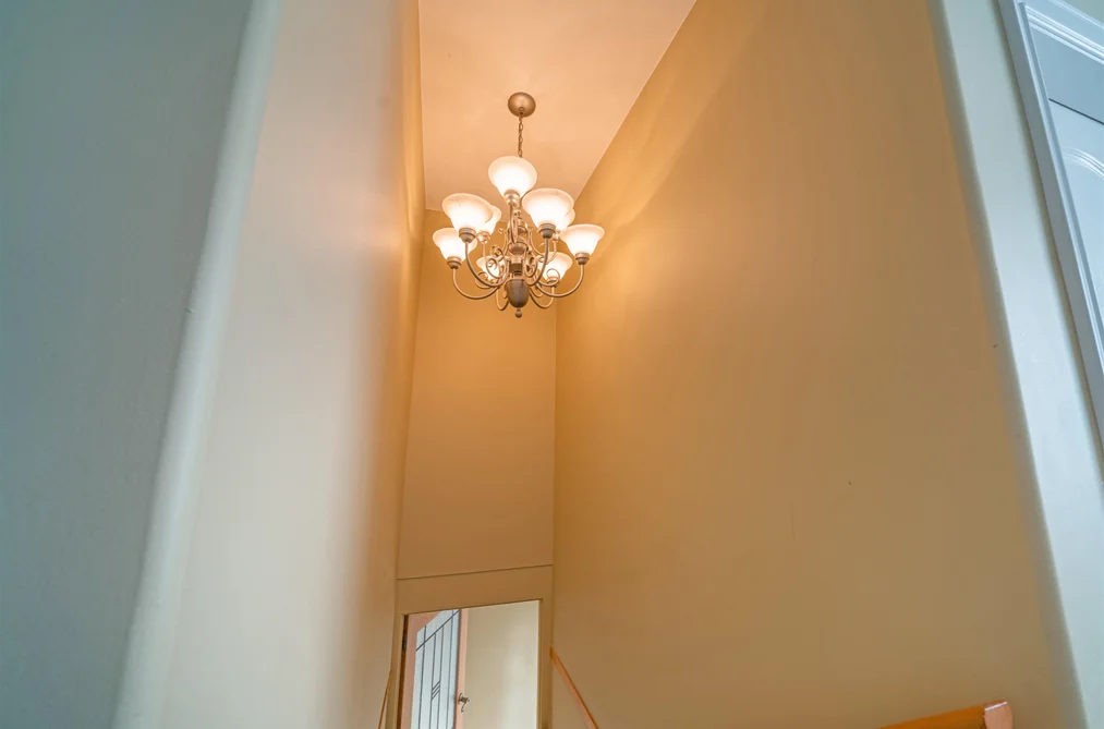 2052 WESTVIEW DRIVE, North Vancouver BC V7M 3B2, North Vancouver BC — Residential for Sale - Photo 5