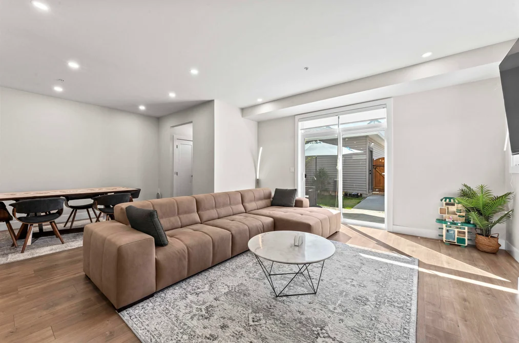 20520 76A AVENUE, Langley BC V2Y 3T1, Langley BC — Residential for Sale - Photo 2