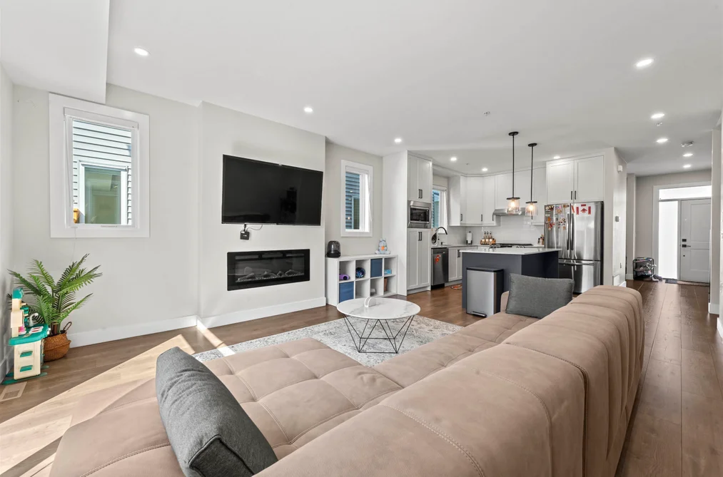 20520 76A AVENUE, Langley BC V2Y 3T1, Langley BC — Residential for Sale - Photo 3