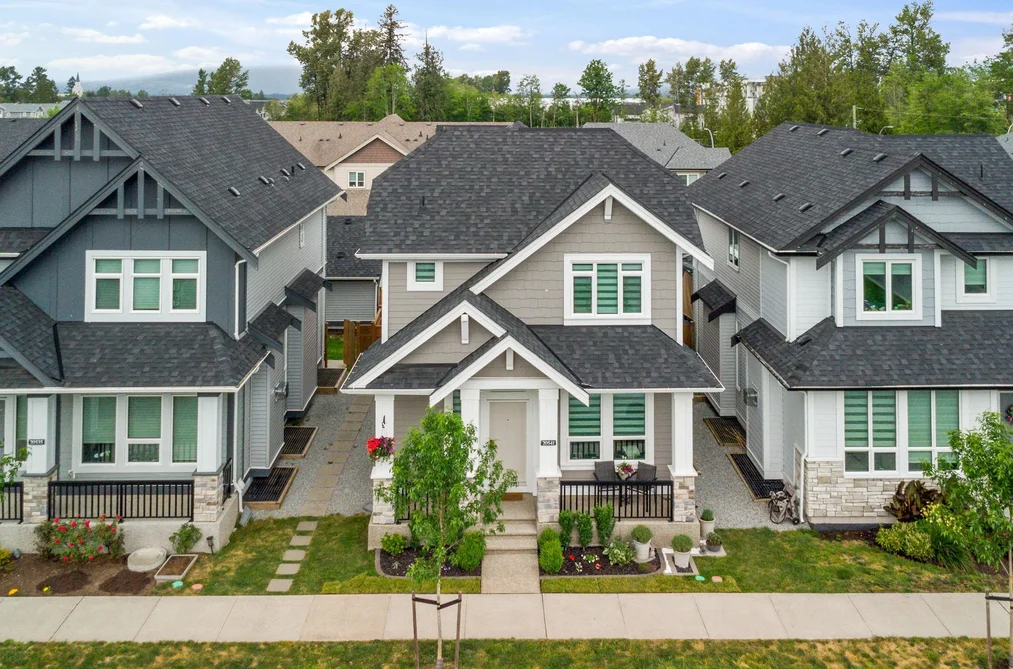20541 77B AVENUE, Langley BC V2Y 1X3, Langley BC — Residential for Sale - Photo 2